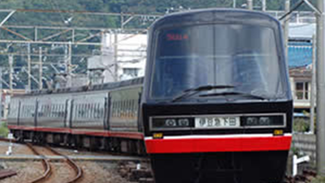伊豆急2100系 黒船電車（4次車・リゾート21EX）