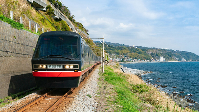 伊豆急2100系 黒船電車（4次車・リゾート21EX）